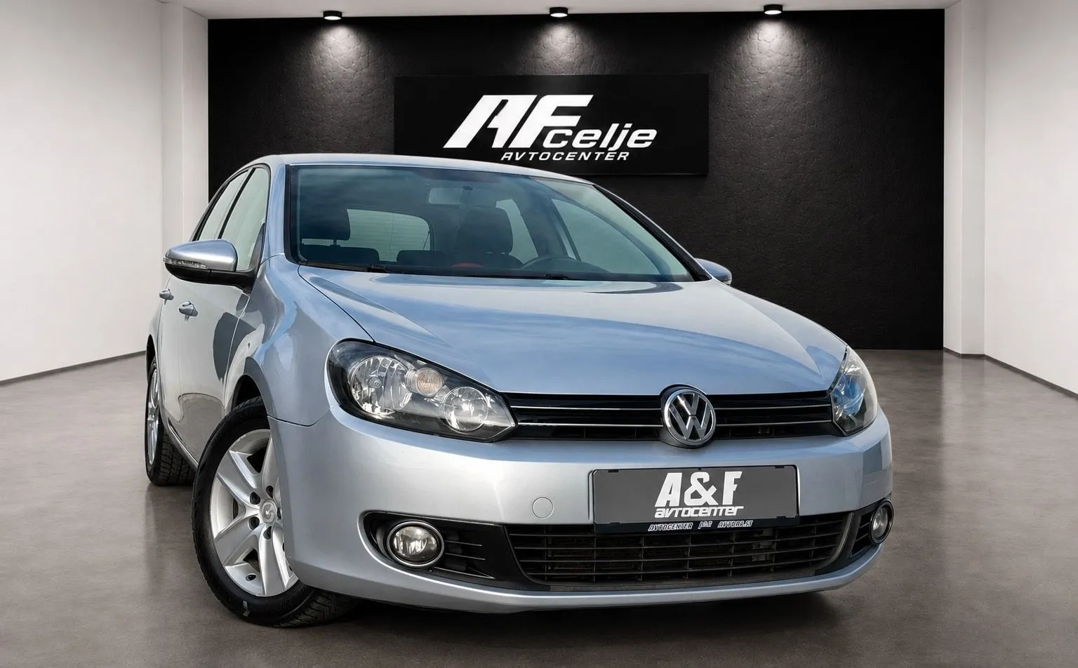 Zunanja slika - VW Golf - 1.6 TDI-SPORT LINE-NAVI-TEMPOMAT-... - 3