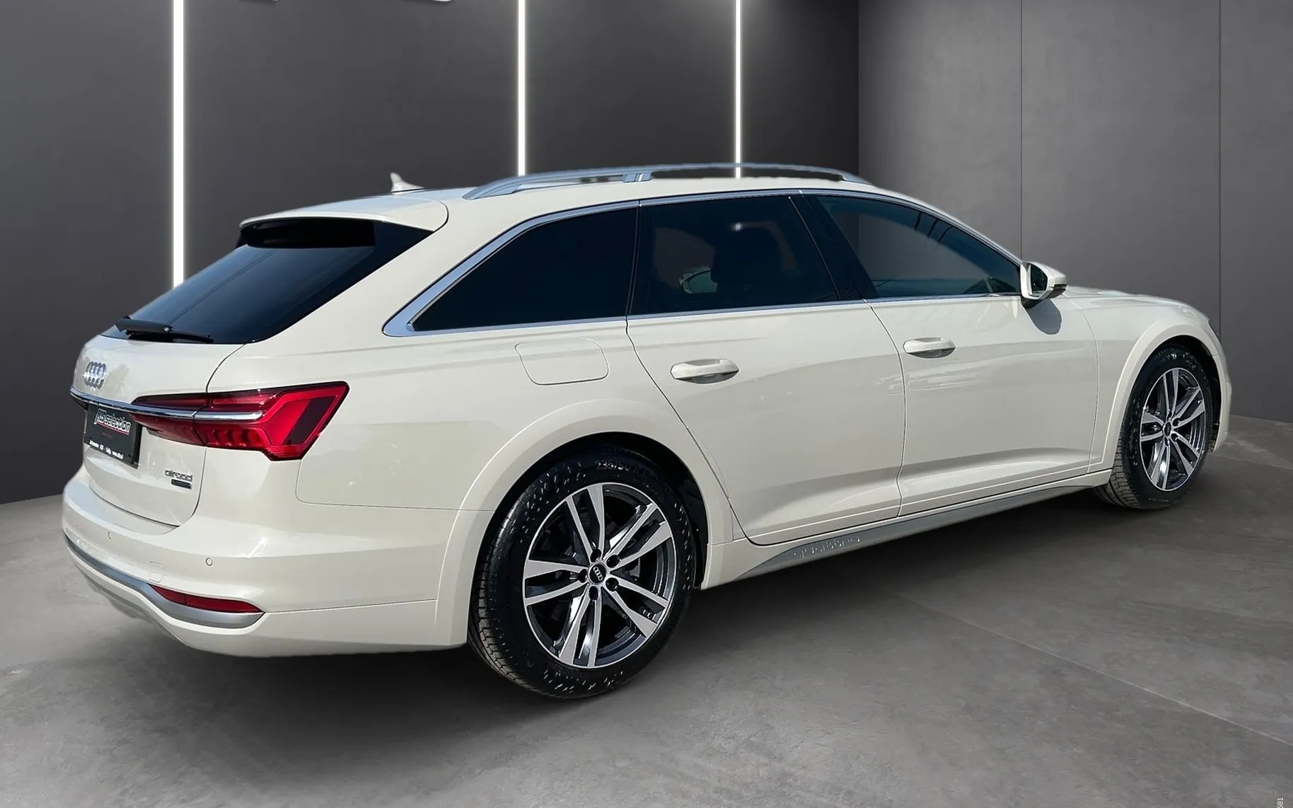 Zunanja slika - Audi A6 Allroad - 45 TDI Quattro S tronic Matrix - Kamera - Kljuka - 3