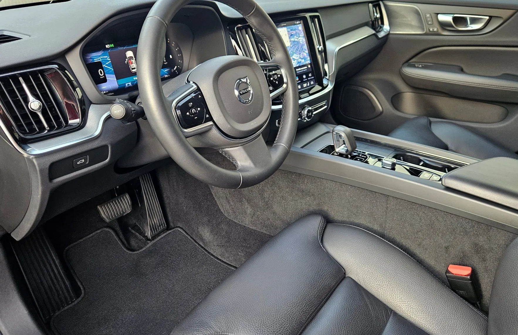 Zunanja slika - Volvo V60 Cross Country - B4 AWD Pro +ACC+Memory+18 Col+Gretje+12.mes.jam - 12