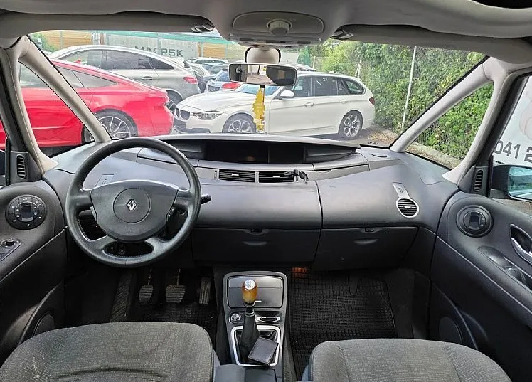Zunanja slika - Renault Espace - 2.0 dCi 7 SEDEŽEV-PANORAMA-ALU PLATIŠČA - 9