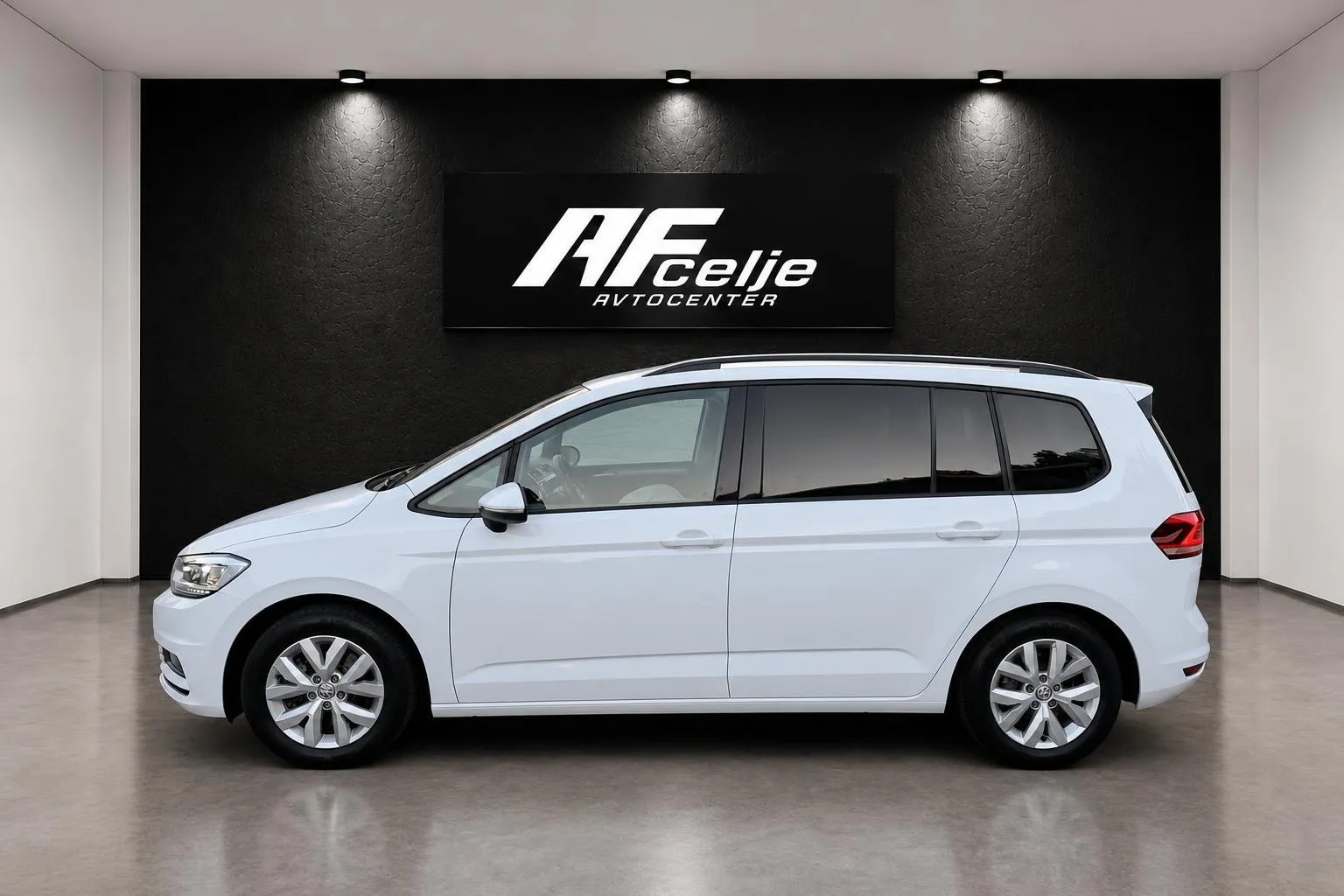 Zunanja slika - Volkswagen Touran - 2.0 TDI-H LINE-FUL LED-LIZING ZA TUJCE-KEYLES- - 6