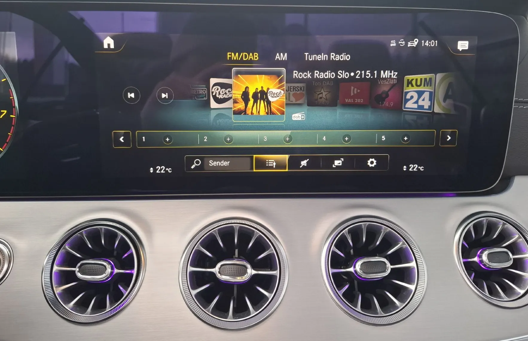 Zunanja slika - Mercedes-Benz E-Razred - E200 AMG LINE AVTOMATIK-BURMESTER HI-FI-KOT NOV - 20