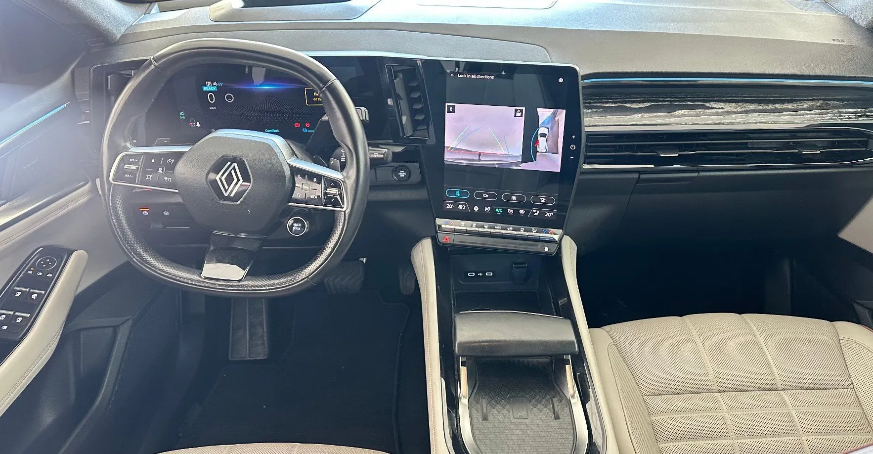 Zunanja slika - Renault Grand Espace - E-Tech full hybrid 200 Iconic.USNJE.KAMERA.7 SEDEŽ - 7