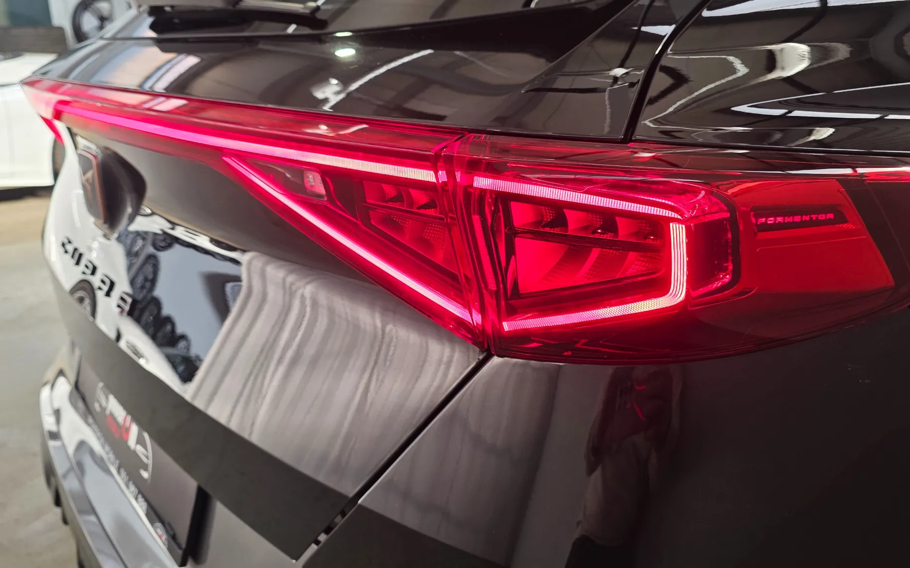 Zunanja slika - Cupra Formentor - 1.4TSI VZ PHEV 360KAM ACC LANE NAVI - 18