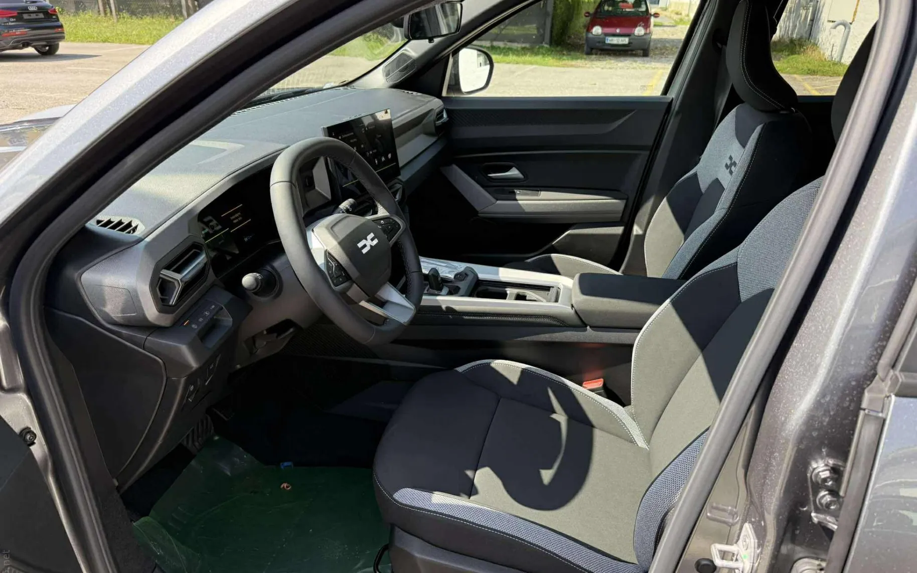 Zunanja slika - Dacia Bigster - Hybrid 155 Journey- AKCIJA ZA ZALOGO - 9