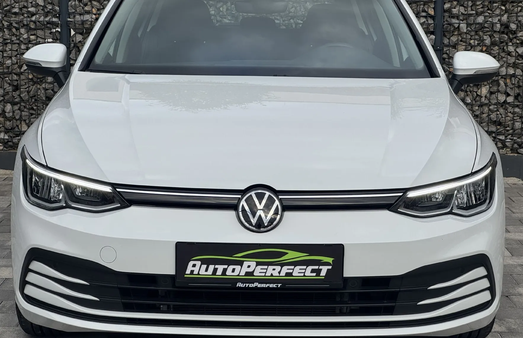 Zunanja slika - Volkswagen Golf - 1.5 TSI Style|Gr.Sed|Navi|Virtual|PDC|1.Last - 2