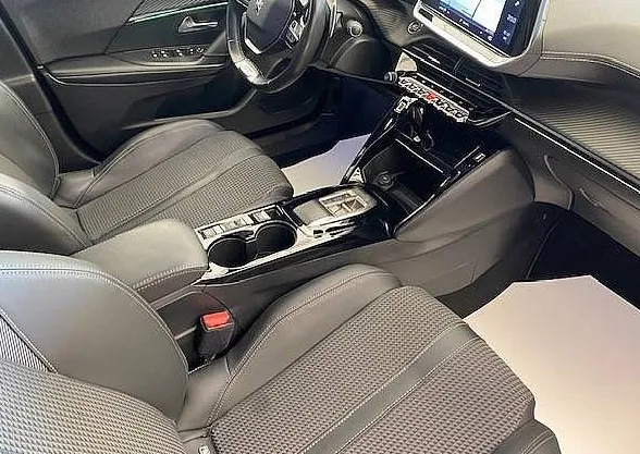 Zunanja slika - Peugeot 2008 - GT PACK 1.5 HDI 130 EAT8+NAVI+KAMERA +JAMSTVO... - 10