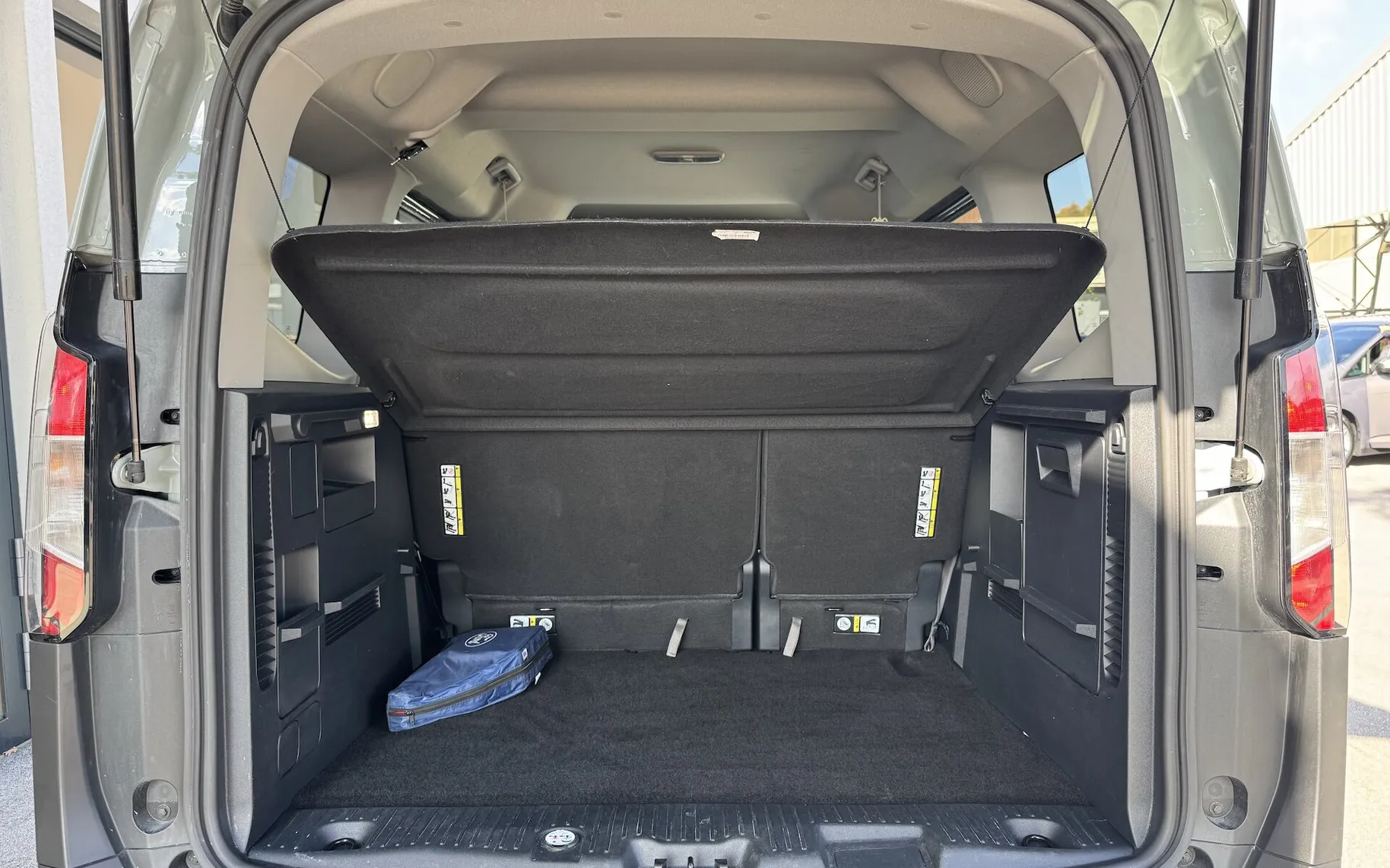 Zunanja slika - Ford Tourneo Courier - 1.0 EcoBoost ACTIVE AVT. AKTIVNI TEMPOMAT SLO - 10