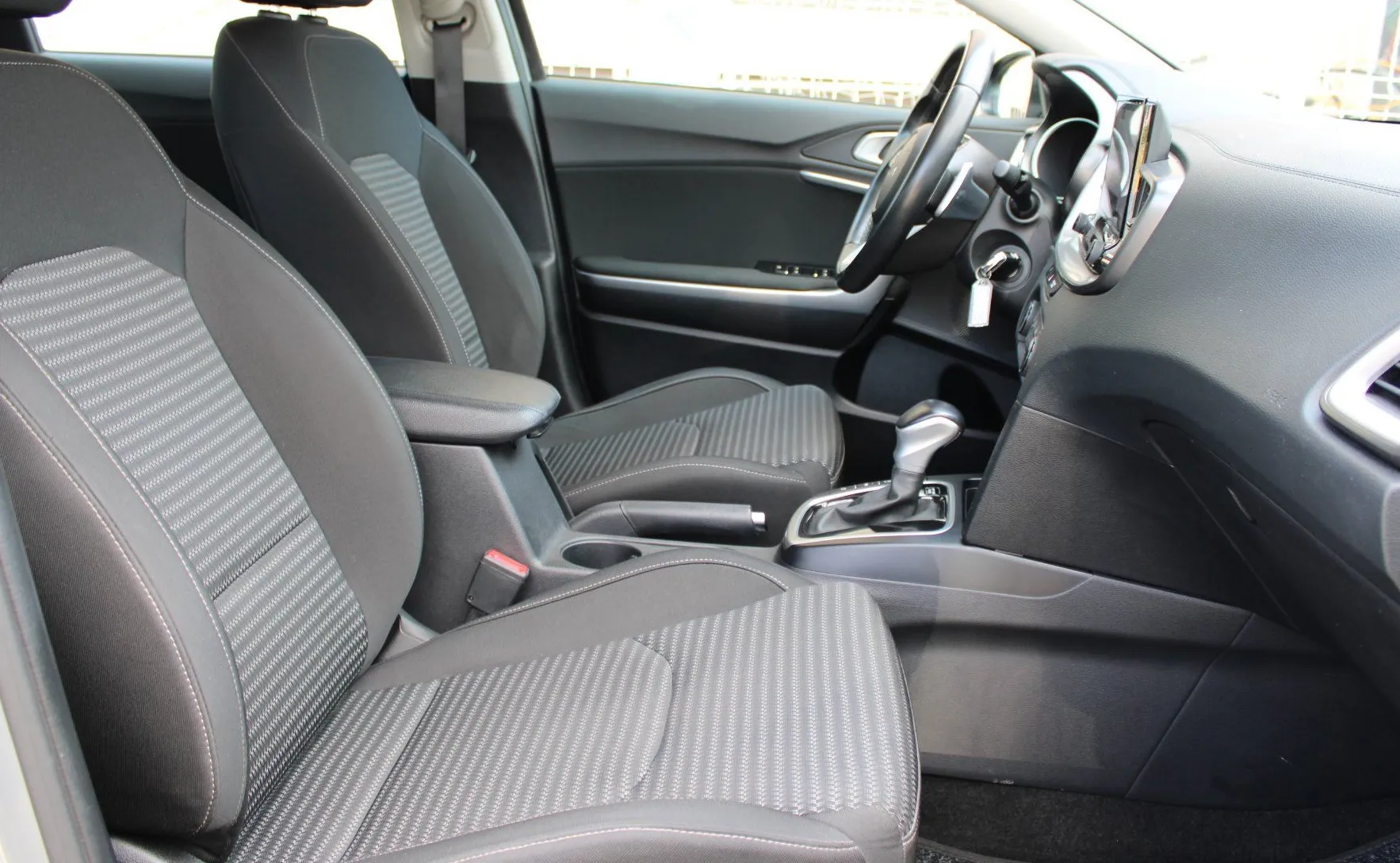 Zunanja slika - KIA Ceed - SW  SW 1.6 CRDi MHEV Business DCT - 13