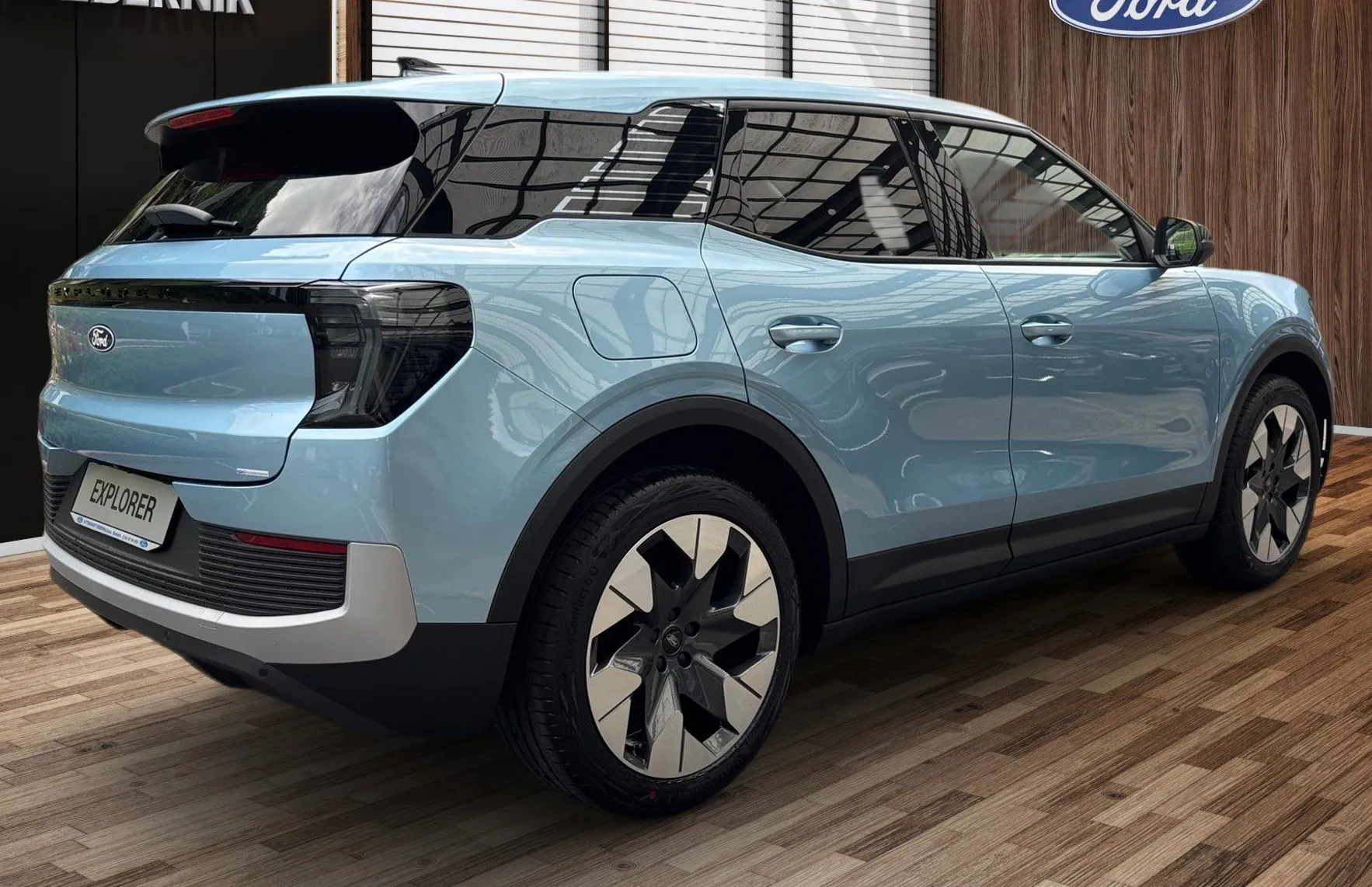 Zunanja slika - Ford Explorer - EV PREMIUM 286PS 79kWh RWD- NA ZALOGI - 4