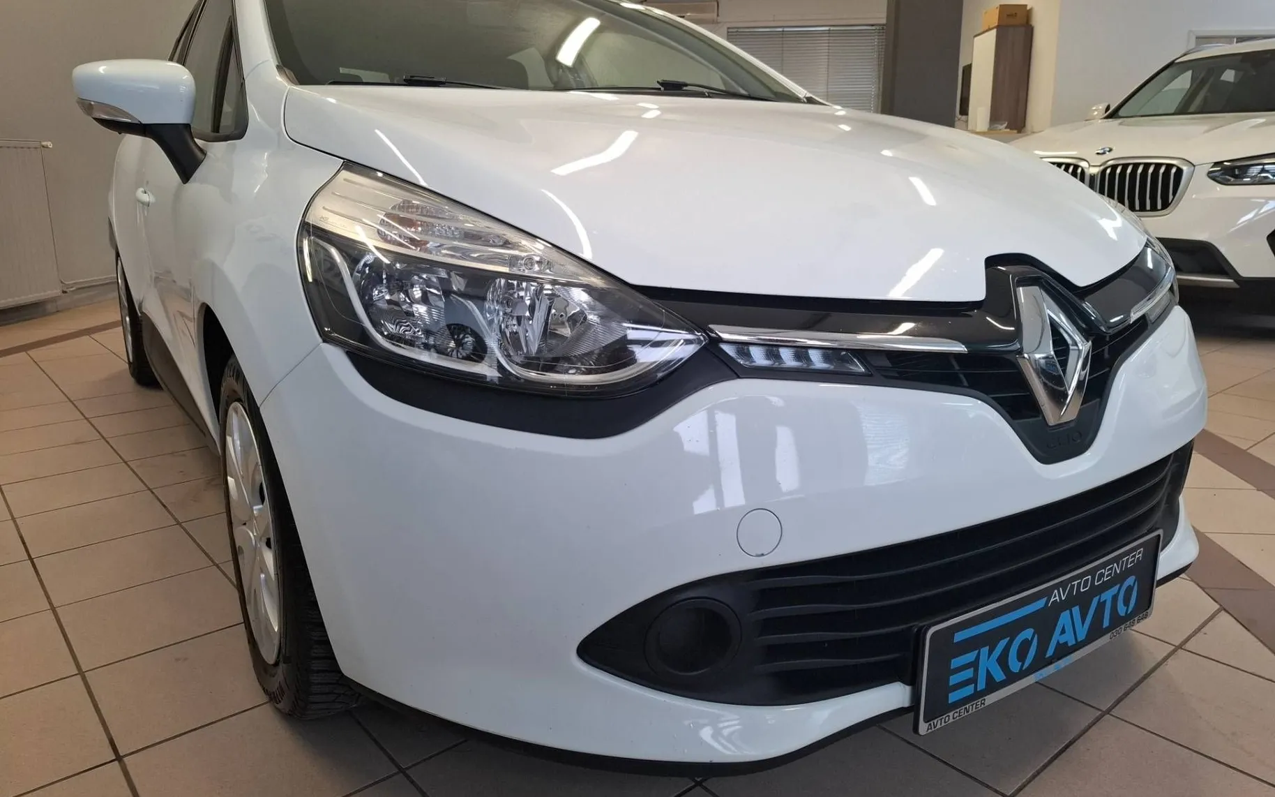Notranja slika - Renault Clio - TCe 90 1LASTNIK-SLO VOZILO-KREDIT BREZ POLOGA - 12