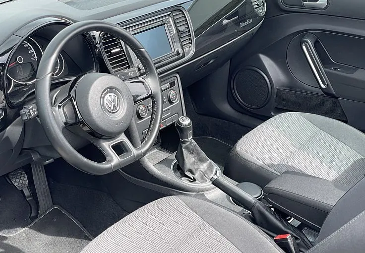 Zunanja slika - VW Beetle - 2.0 TDI Cabrio 81  110 - 7