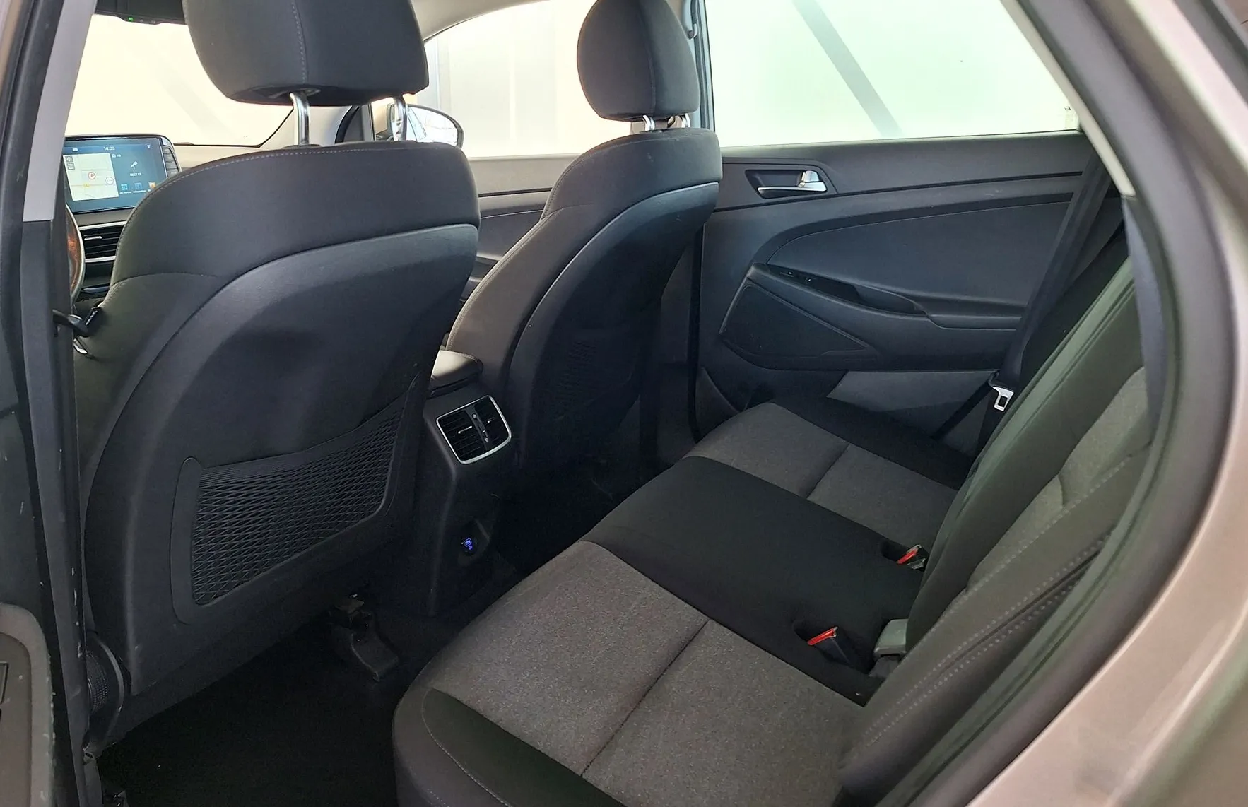 Zunanja slika - Hyundai Tucson - 1.6 CRDI 4WD Style Winter Pack - 13