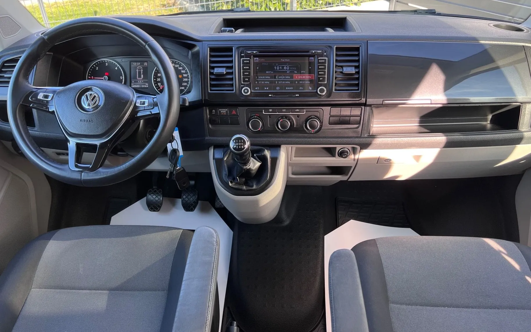 Notranja slika - Volkswagen Transporter - 2.0 TDI+150KM+SLO+1.LAST+KAMERA... - 12