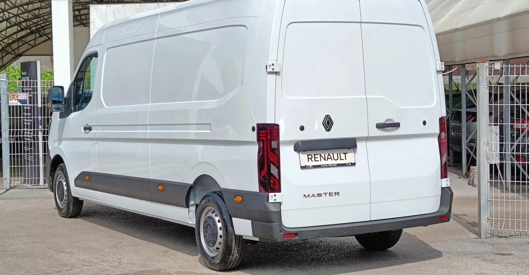 Zunanja slika - Renault Master - L3H3P3 150 dCi - 6