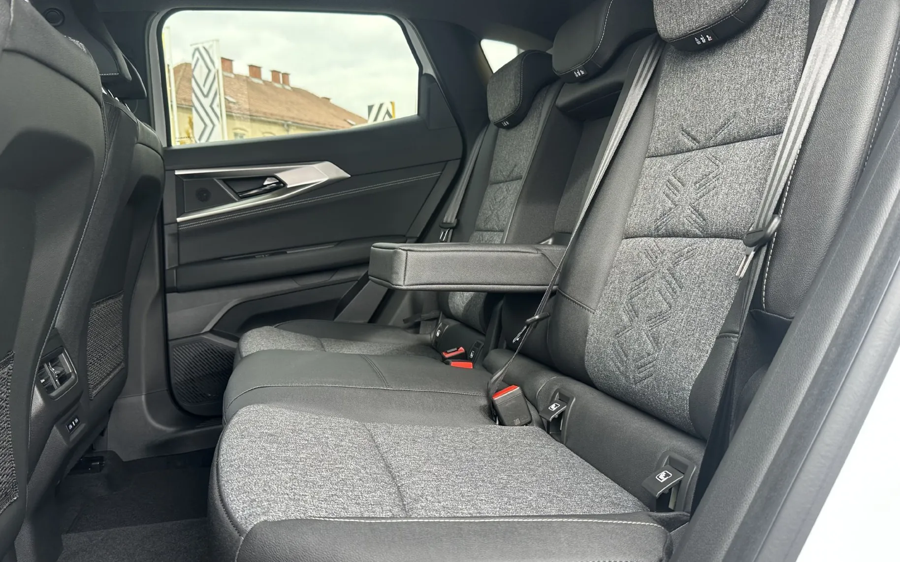 Zunanja slika - Renault Austral - Techno mild hybrid 160 auto - 8