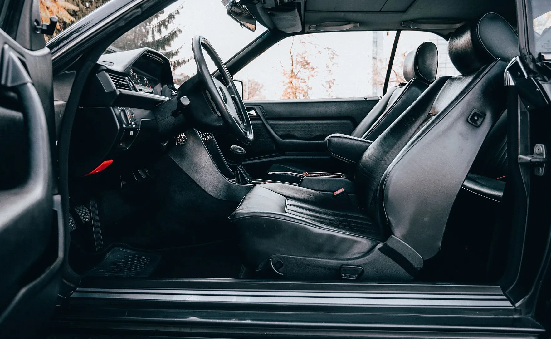 Zunanja slika - Mercedes-Benz E-Razred - CE300 AMG Usnje Starodobnik Strešno okno Klima - 9