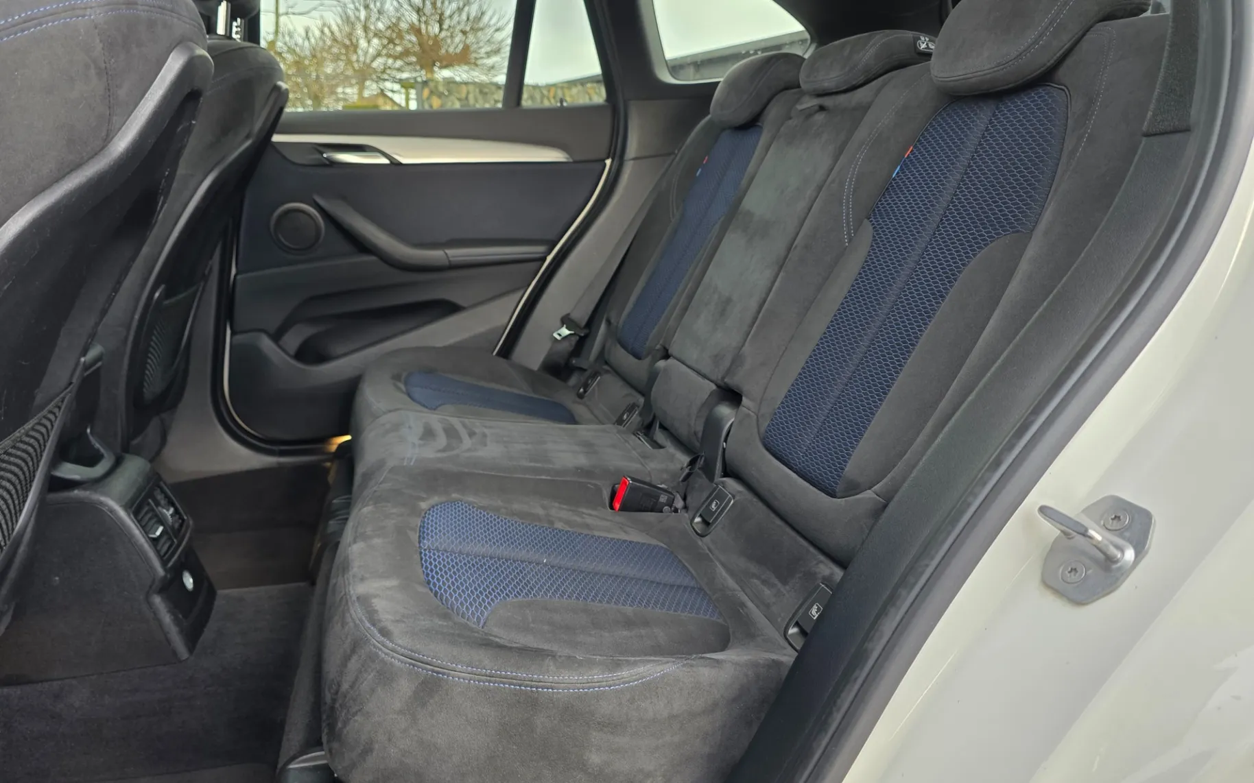 Zunanja slika - BMW X1 - xDrive18d - 11