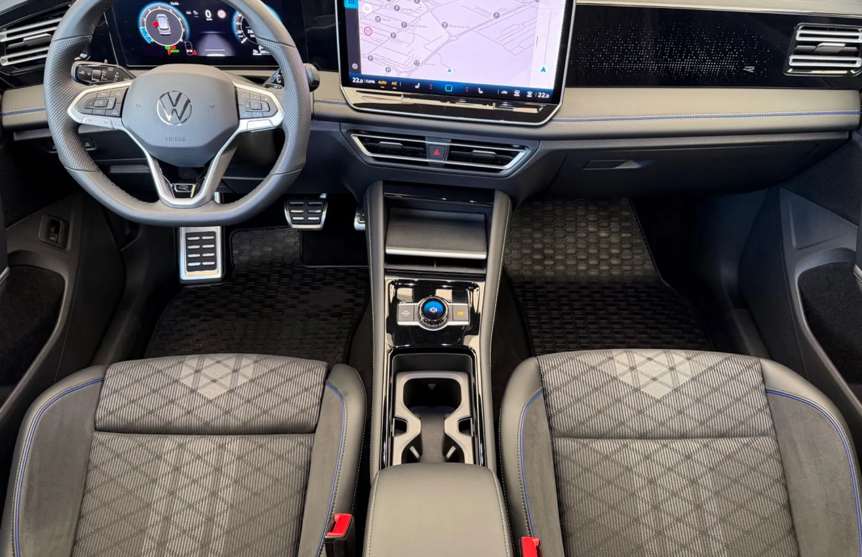 Zunanja slika - Volkswagen Tiguan - R-Line 1.5eTSI DSG-1.LASTNIK-PANORAMA-VELIKA NAVI - 6