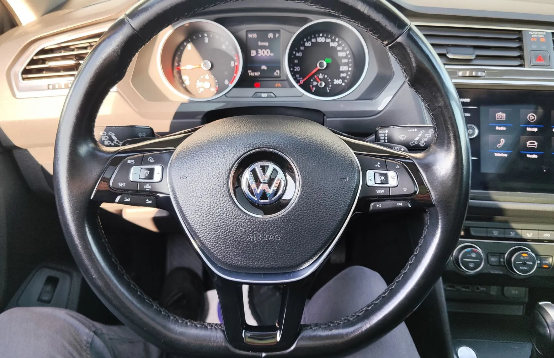 Zunanja slika - Volkswagen Tiguan - 2.0 TDI SCR BMT R-Line Edit. 110kW - 18
