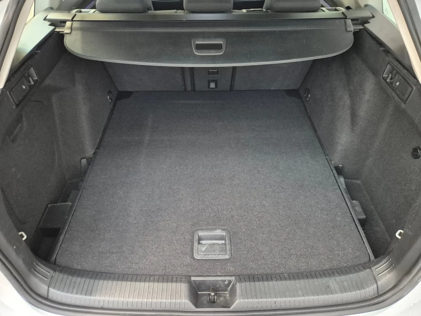 Zunanja slika - Volkswagen Golf - Variant Life 2.0 TDI DSG - 9
