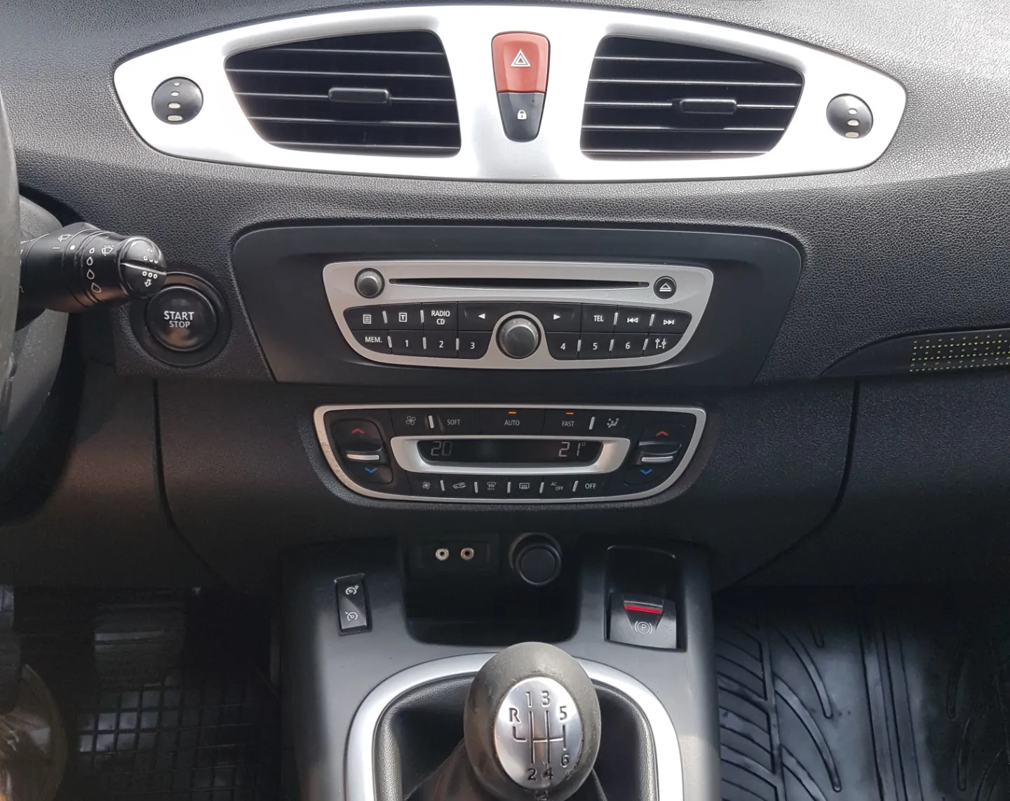 Zunanja slika - Renault Scénic - 1.5 dCi - SLO. velik servis - 9