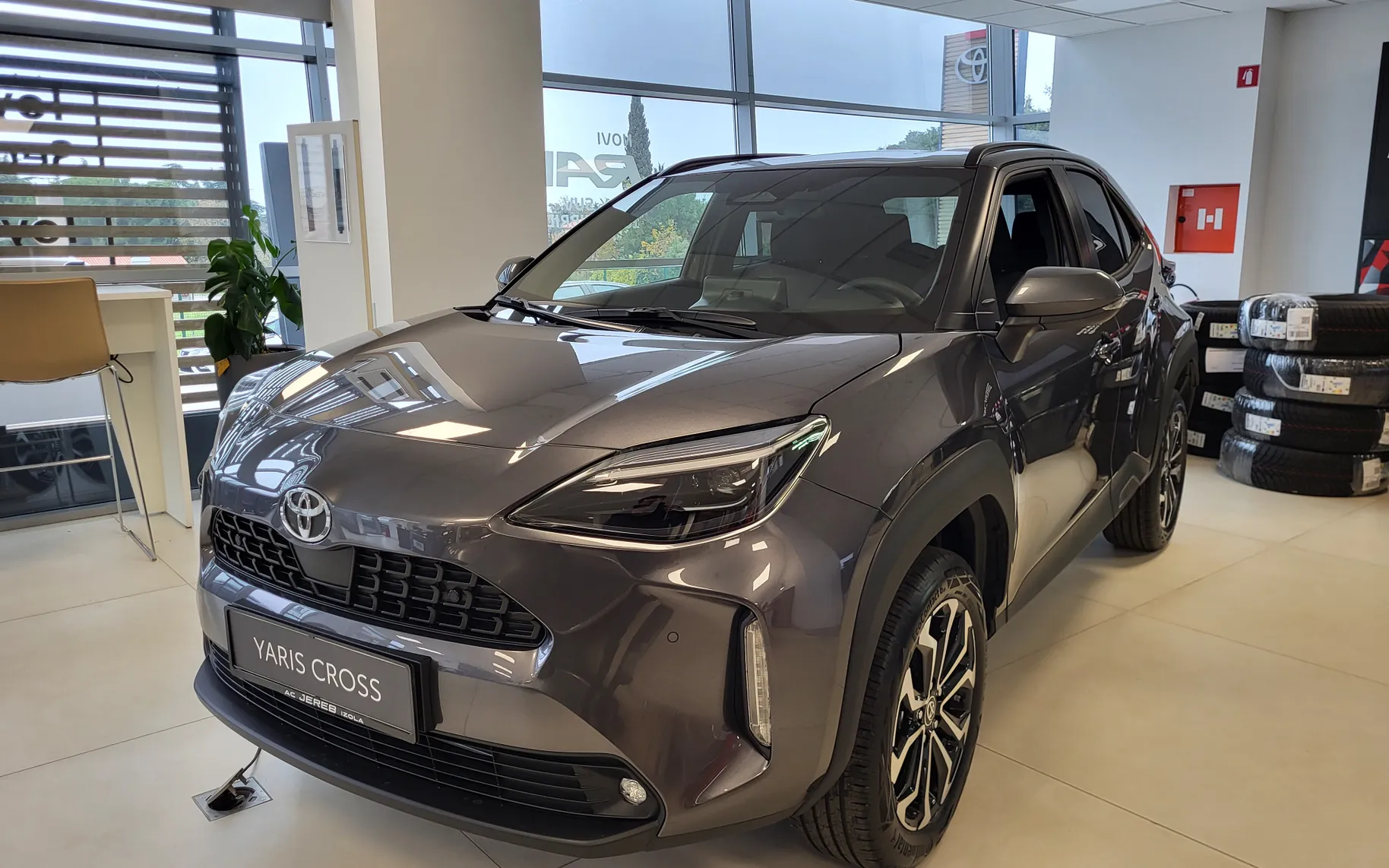 Zunanja slika - Toyota Yaris Cross - 1.5 HEV Sport Assist Convenience - 3