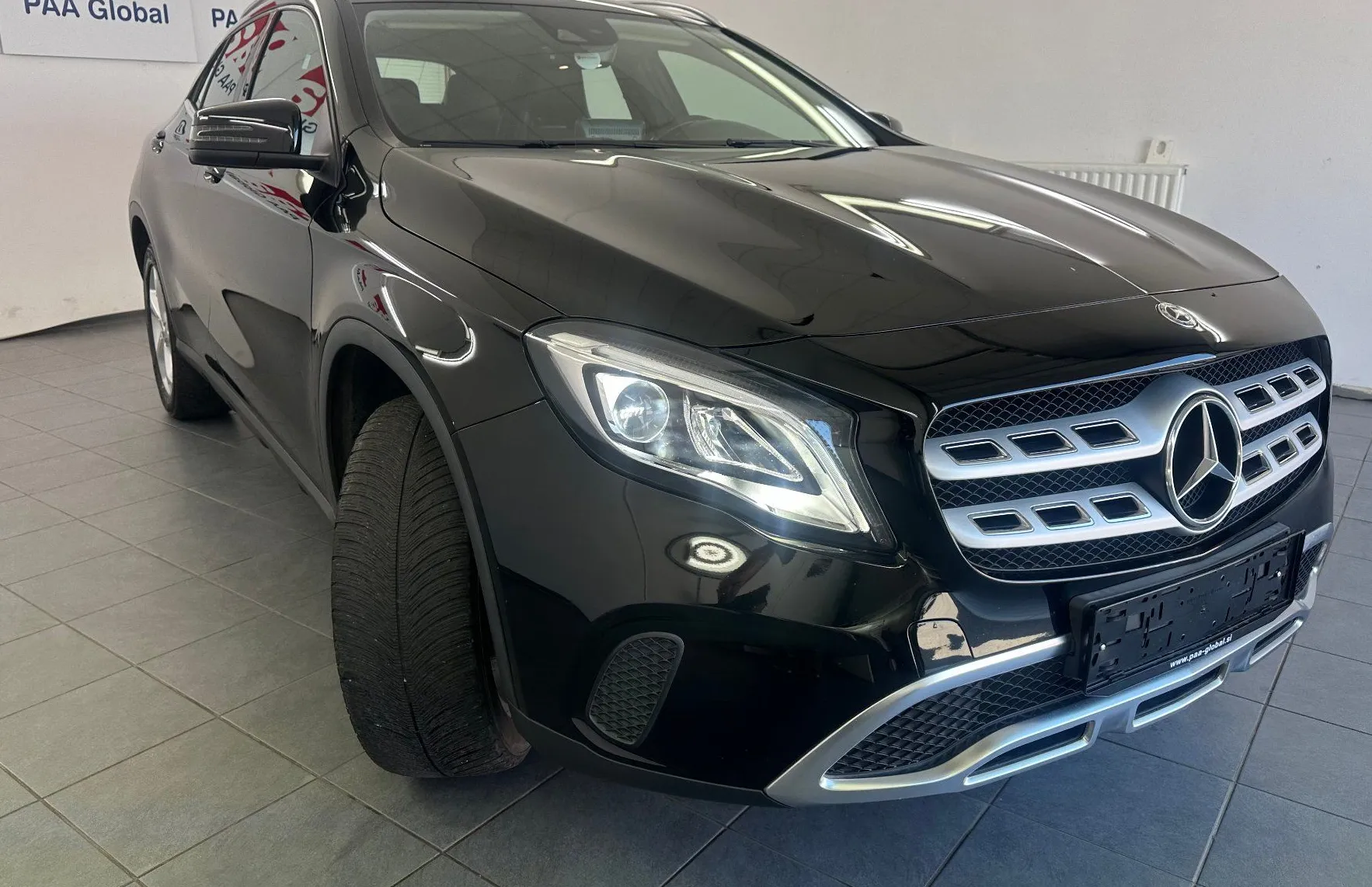 Zunanja slika - Mercedes-Benz GLA-Razred - GLA 180 Avt.KAMERA.USNJE.LED.NAVI. - 4