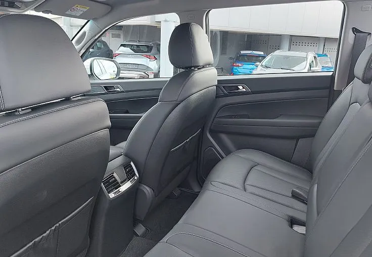 Zunanja slika - KG Mobility Musso - 2.2 XDi ULTIMATE 4x4 A T VEČ BARV - 8