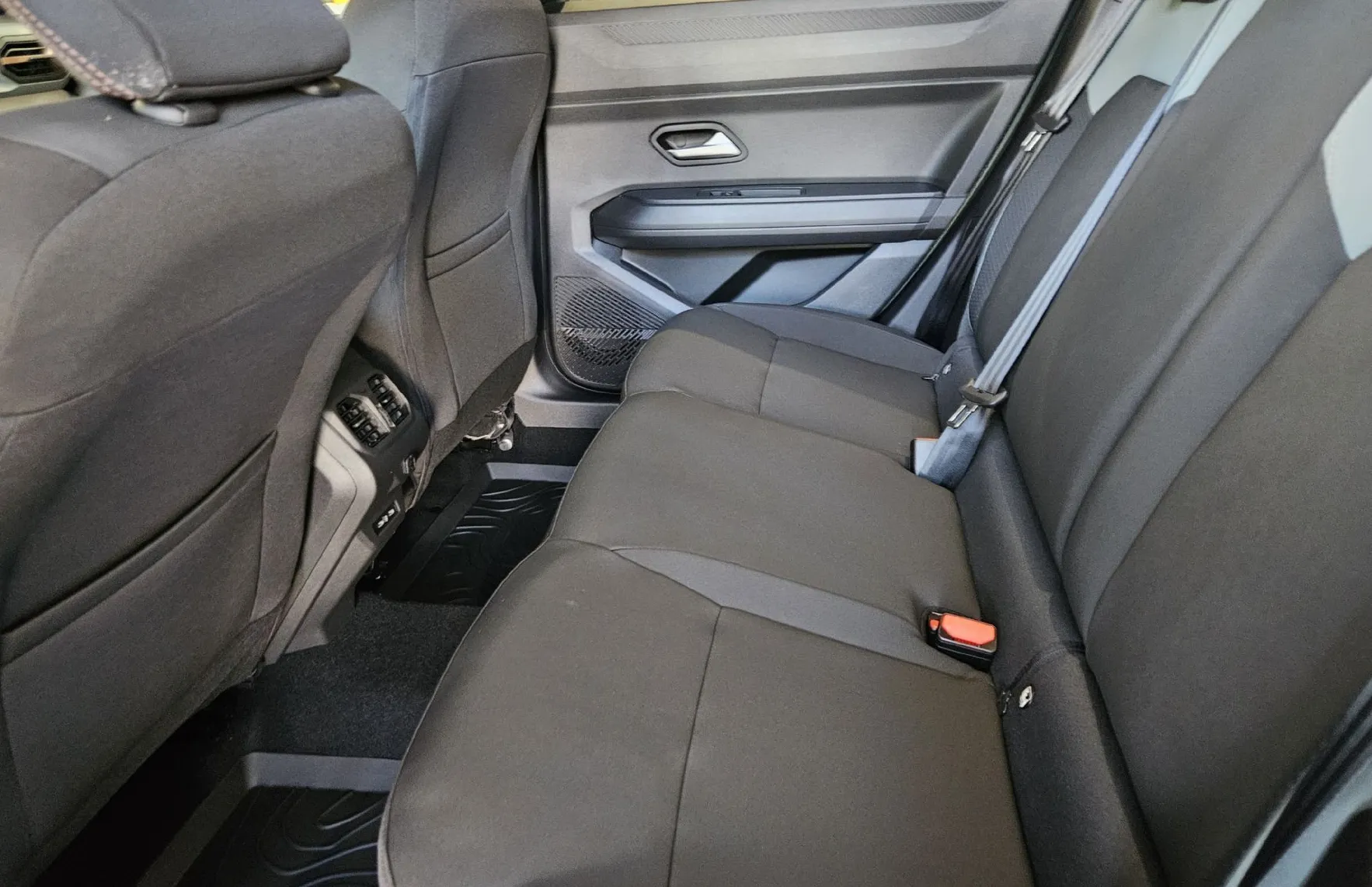 Zunanja slika - Dacia Bigster - mild hybrid 130 Extreme 4X4 - 8