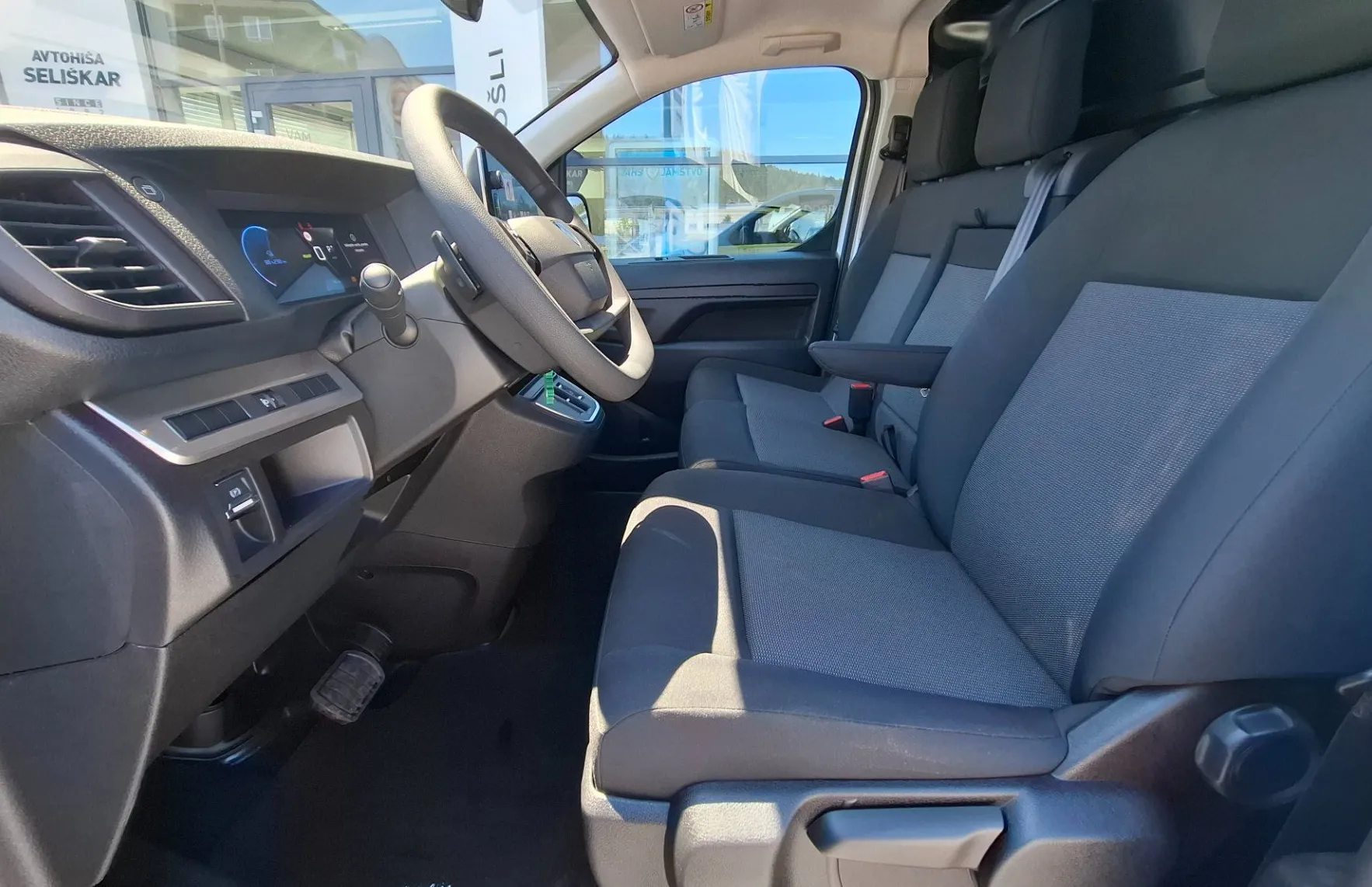 Zunanja slika - Peugeot Expert - E-Drive - 10