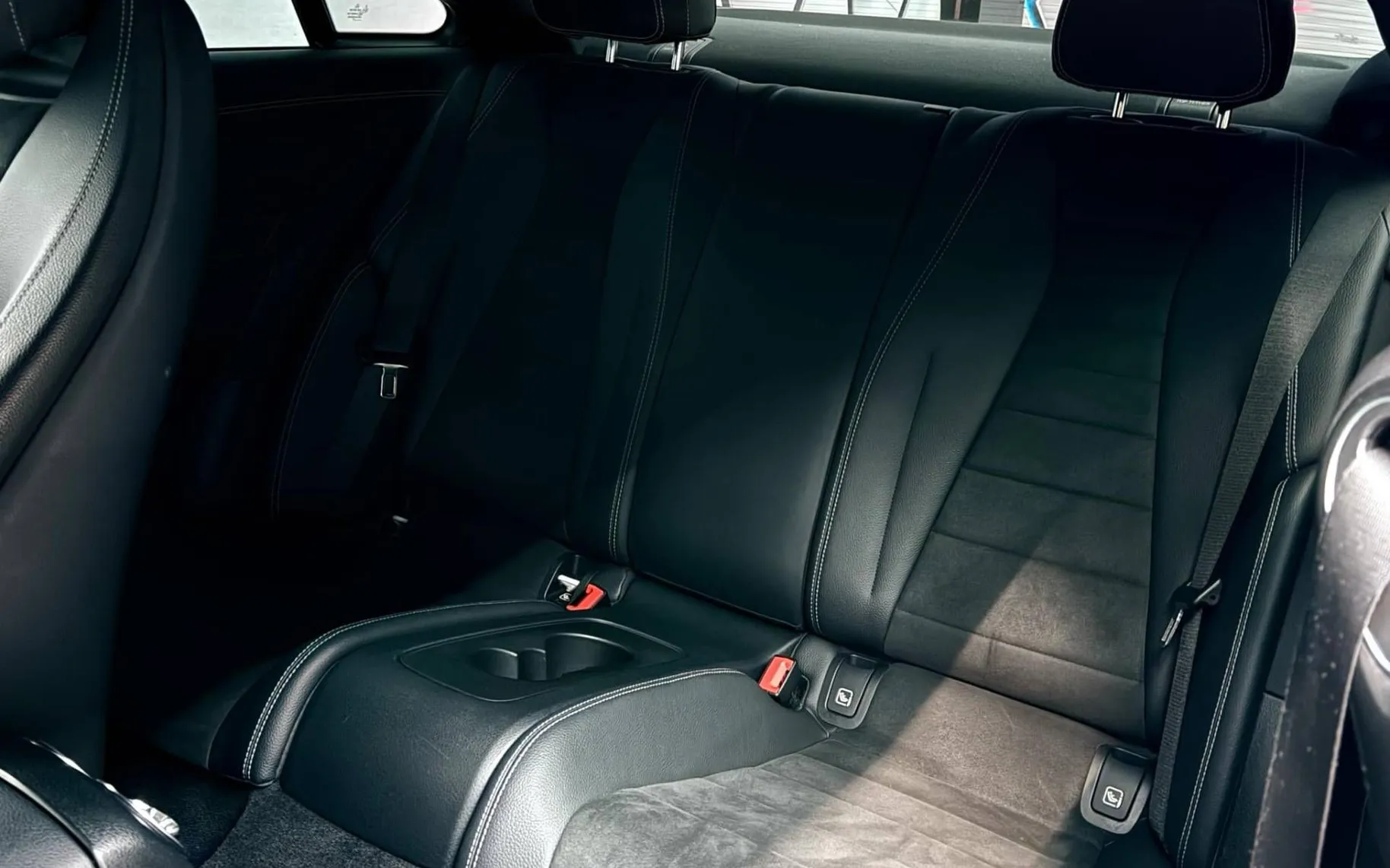 Notranja slika - Mercedes-Benz E-Razred - E 220D•4 MATIC•AMG PAKET•VIRTUAL•SOFT CLOSE•ACC• - 9