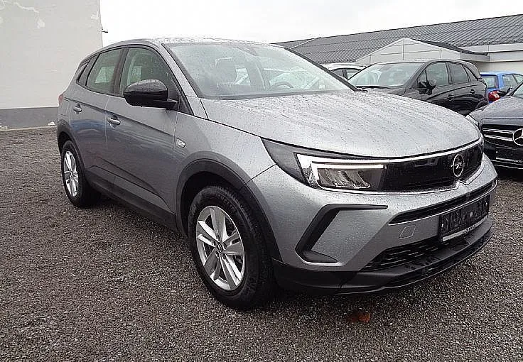 Zunanja slika - Opel Grandland - 1.2 TURBO 130hp - samo 58.030km - 2