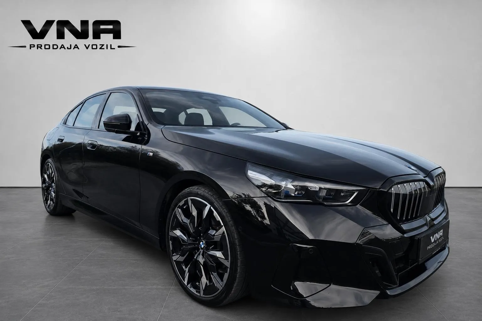 Zunanja slika - BMW serija 5: - 520i Avt. |PANORAMA|KAMERA|RADAR|AMBIENT|HARMAN| - 3
