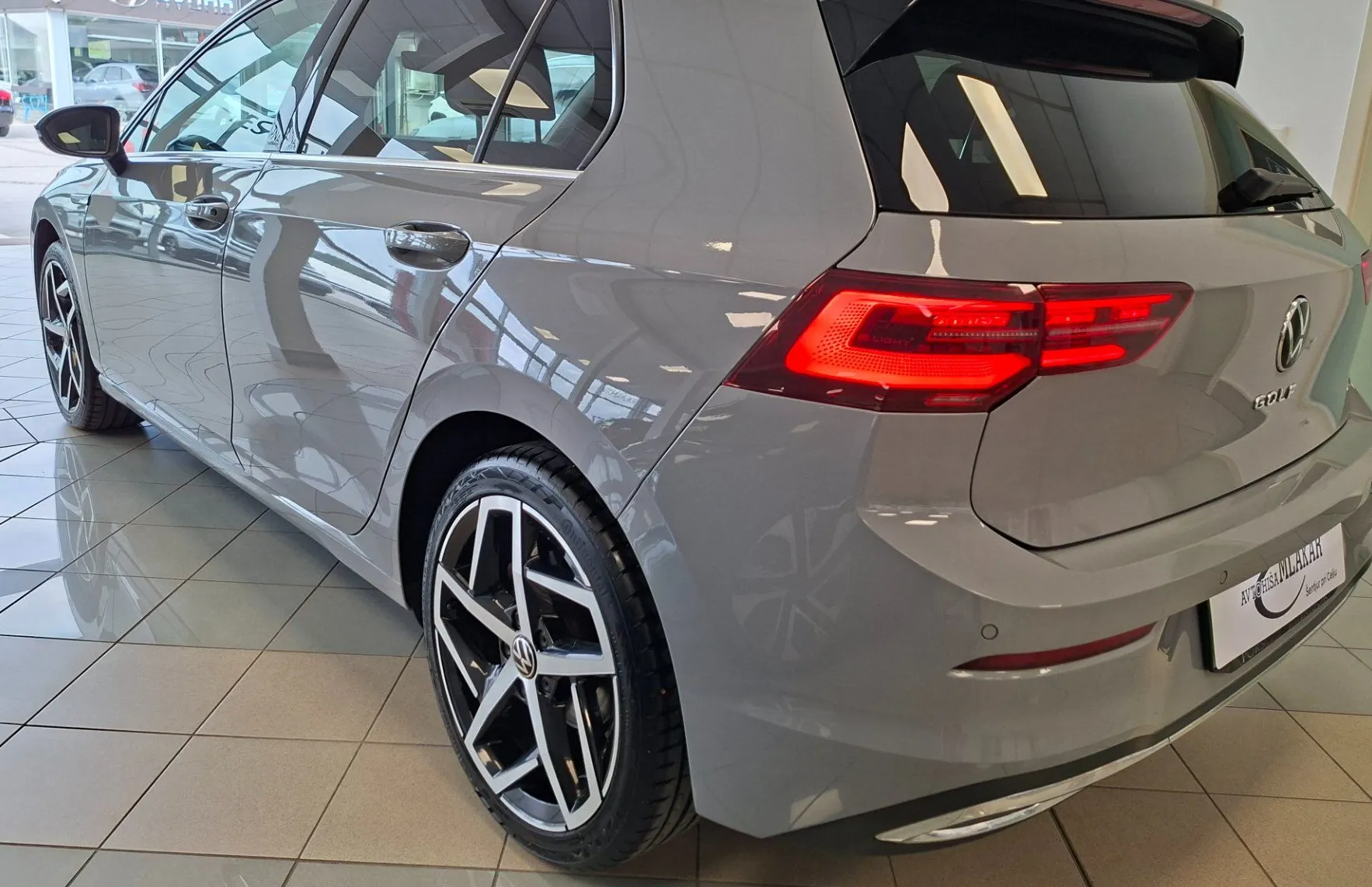 Zunanja slika - Volkswagen Golf - 2.0 TDI BMT Style-SLO-1.LASTNIK-ODLIČEN- - 3