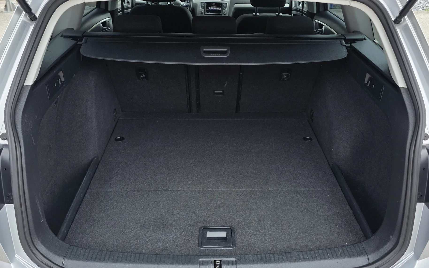 Zunanja slika - VW Golf - Variant 1,6 TDI DSG VEL. SERVIS NAVI TEMP PDC KLJUKA - 18