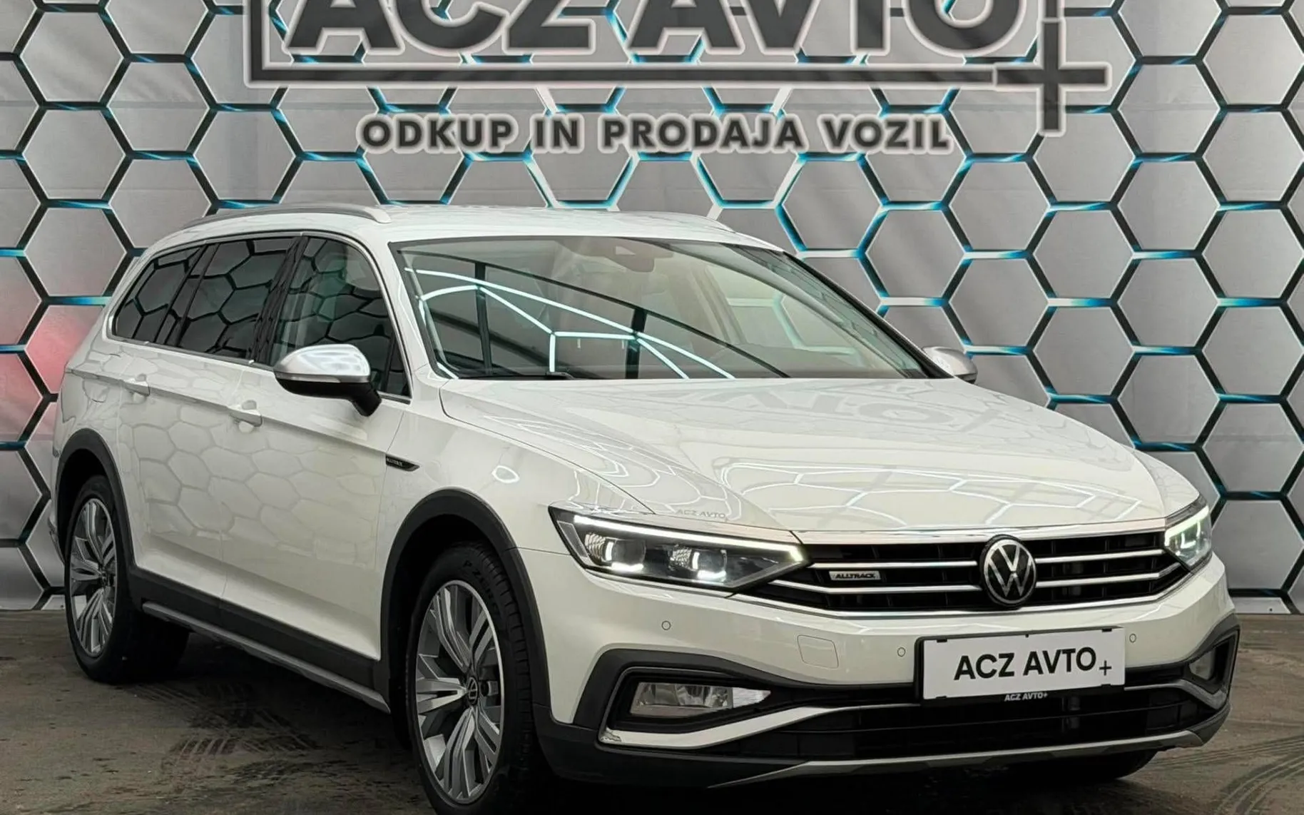 Zunanja slika - Volkswagen Passat Alltrack - 2.0 TDI•DSG•4X4•IQ LED•VIRTUAL•ACC•KAMERA•KLJUKA• - 1