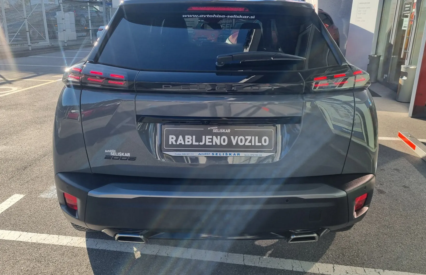 Zunanja slika - Peugeot 2008 - 1.2 PureTech 130 Allure Avtomatik - SAMO 15.632km - 7