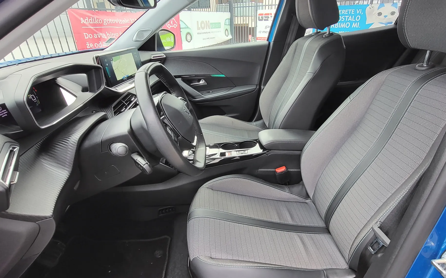 Zunanja slika - Peugeot 2008 - e- Allure - 9