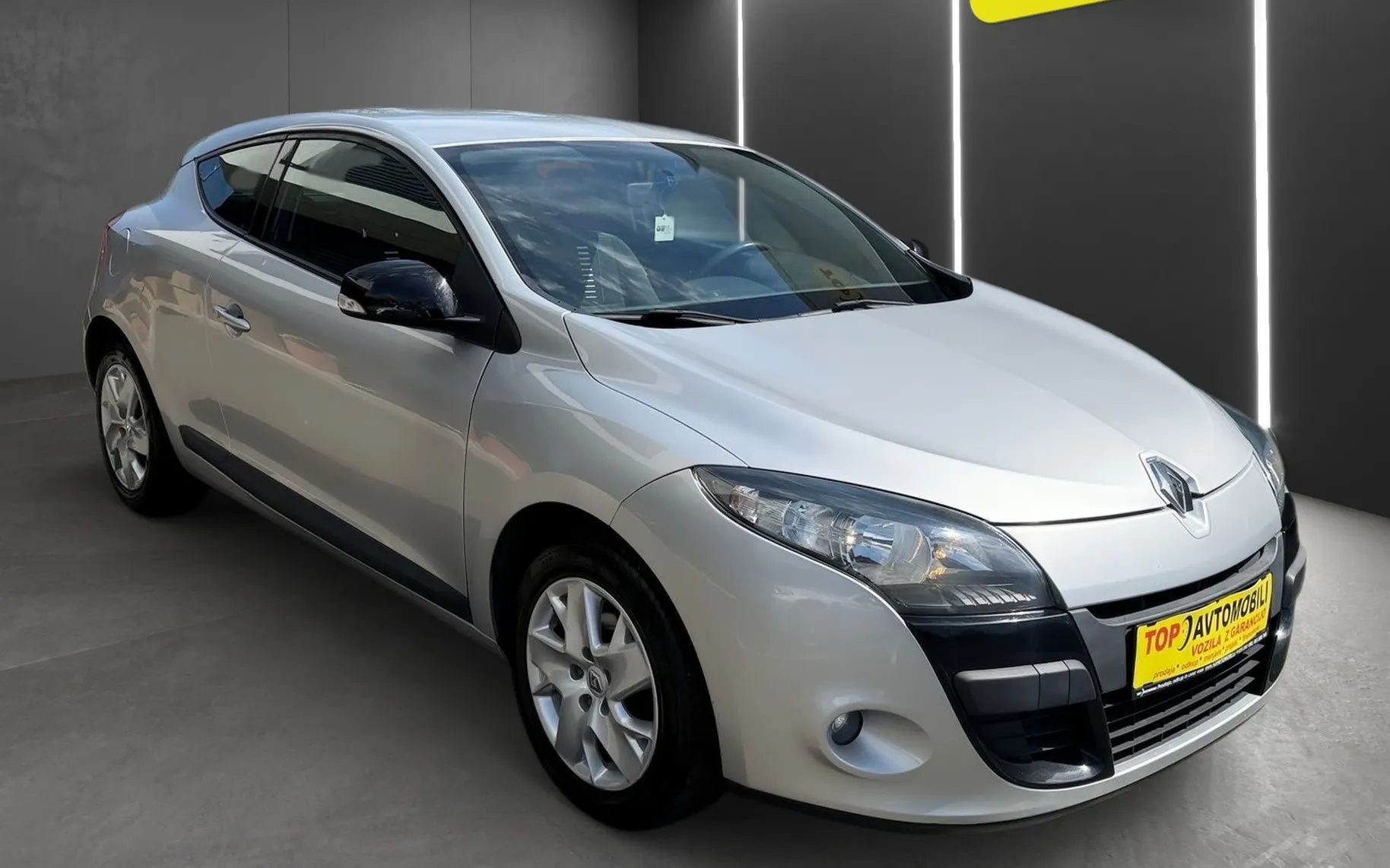 Zunanja slika - Renault Mégane - Megane 1.6 16V SLOVENSKO VOZILO REDNO SERVISIRANO TOP - 10