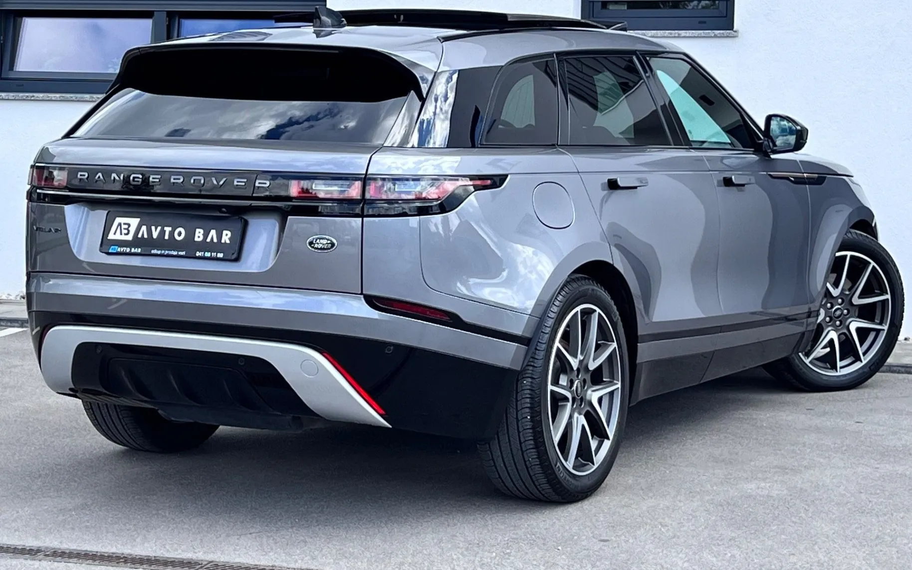 Zunanja slika - Land Rover Range Rover Velar - R-DYNAMIC+SLO+1.LAST+MATRIX+3D+ACC+AWD+HF-FI... - 6