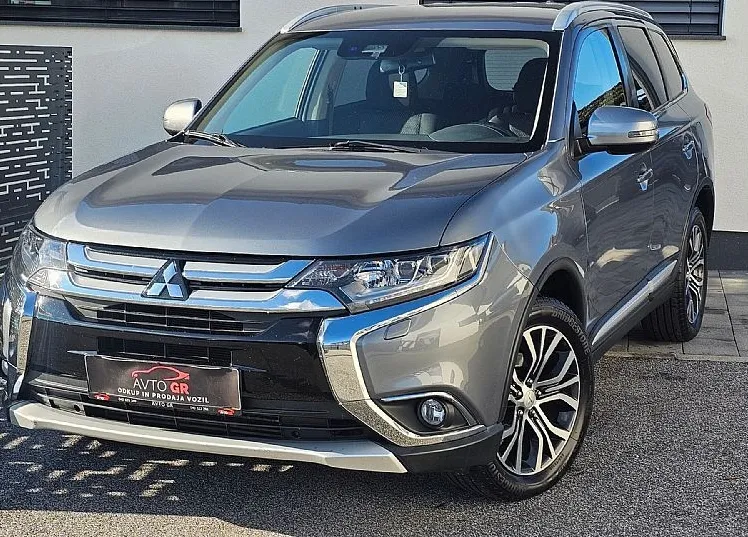 Zunanja slika - Mitsubishi Outlander - 2.2 DI-D -AUT-4WD INSTYLE+ 7 sed.-LED NAVI-KAMERA- - 16