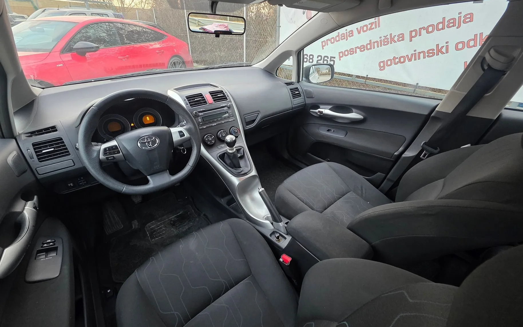 Zunanja slika - Toyota Auris - 1.33 Dual VVT-i Luna KLIMA-SLOVENSKA-1.LASTNIK - 9
