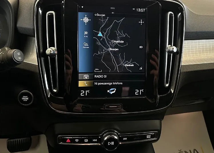 Zunanja slika - Volvo XC40 - T5 Twin Engine AUT Recharge Inscription - 8