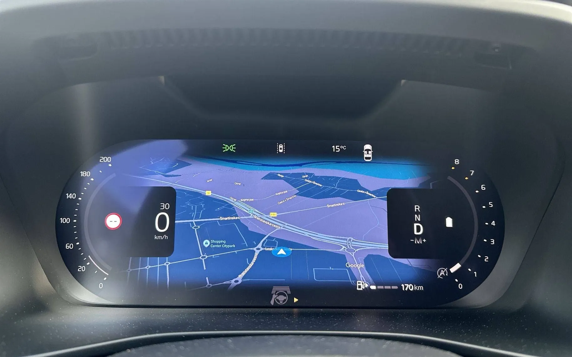 Notranja slika - Volvo XC40 - B3P Core Avt. - 15