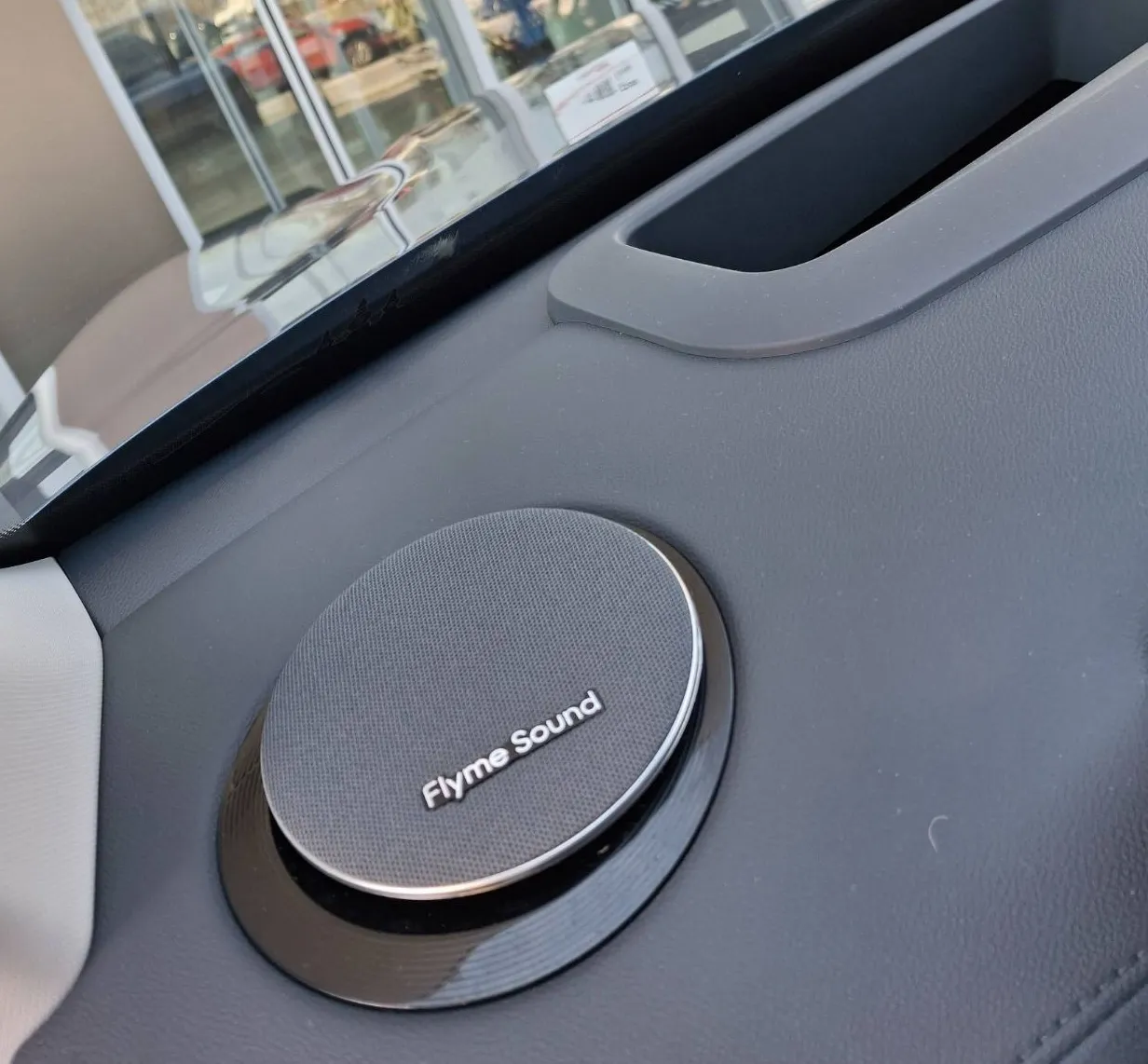 Zunanja slika - Geely StarRay - EM-i 1.5 PHEV 7DCT MAX - 15