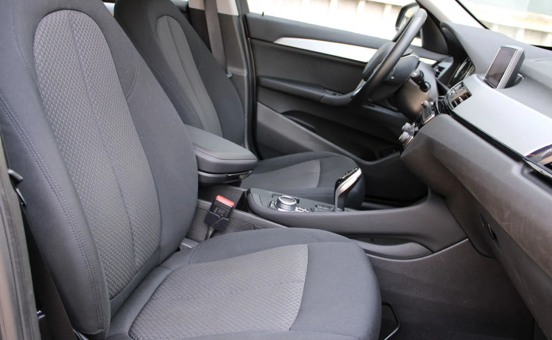 Zunanja slika - BMW X1 - serija :  sDrive18d Aut.-NAVI-PDC-ALU - 13