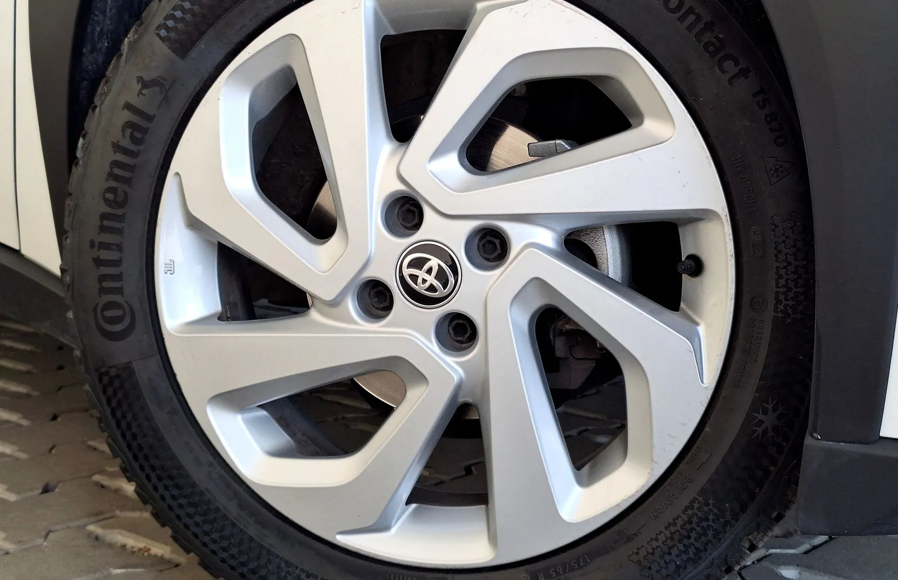 Zunanja slika - Toyota Aygo - 1.0 X-PLAY ALLOYS TOUCH •SLO•KAMERA•ACC• - 8