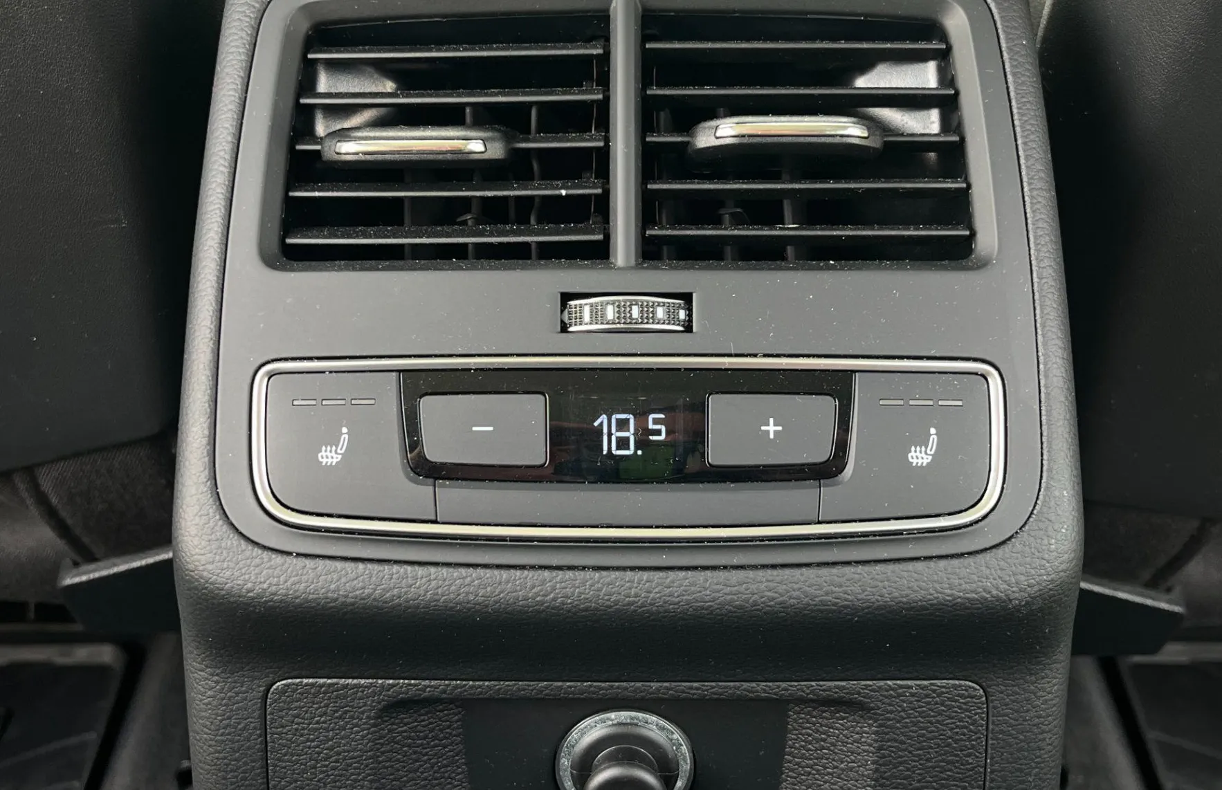 Zunanja slika - Audi A4 - Avant 40 TDI S TRONIC. LED.NAVI.ACC. KAM. 2X PDC - 10