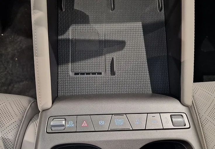 Zunanja slika - BYD ATTO 2 - DM-i BOOST PHEV 156kW baterija18kWh- doseg 1000 km - 12